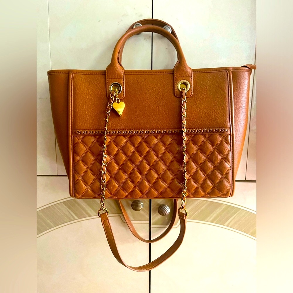 Brand new stunning foreign designed 5 pockets brown elegant Leather han… - Picture 3 of 12